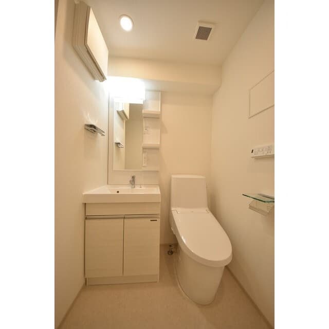 Room image 14