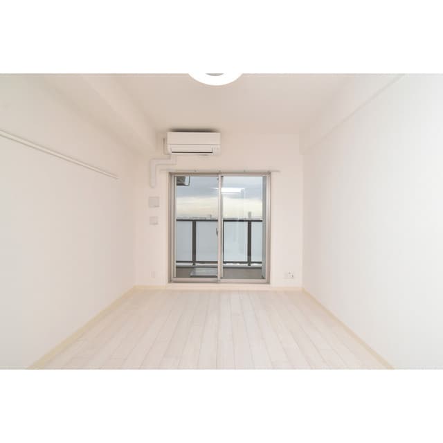 Main interior of STEM COURT OSAKA WEST