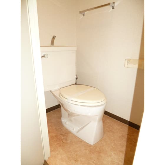 Room image 11