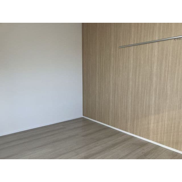 Room image 16