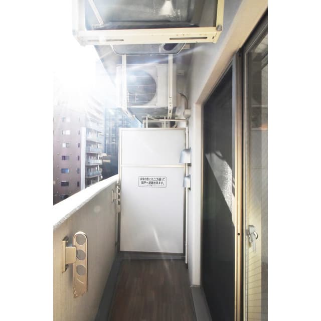 Room image 15