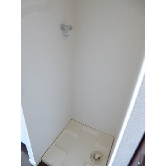 Room image 16