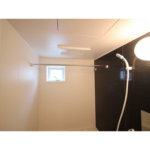Room image 15