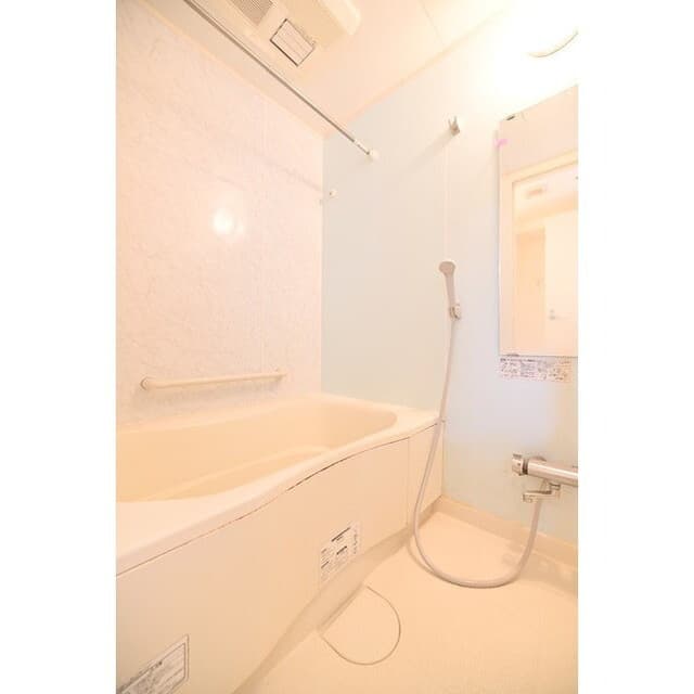 Room image 10