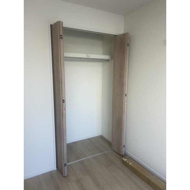 Room image 14