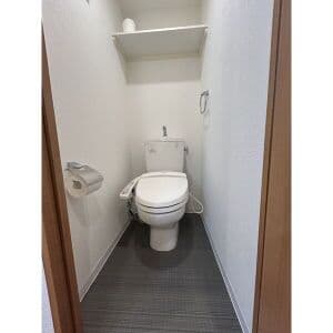 Room image 16