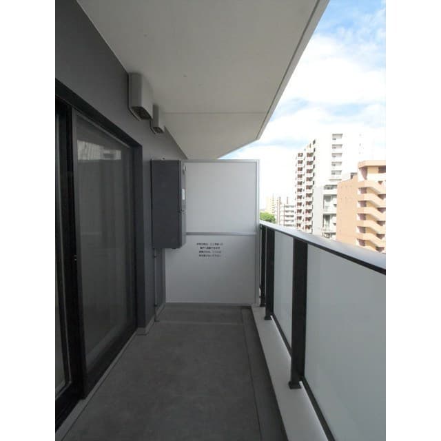 Room image 15