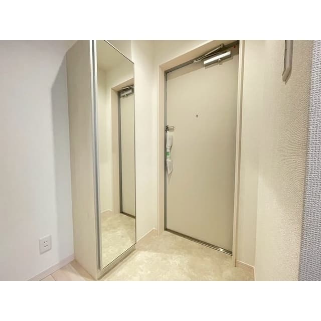 Room image 13