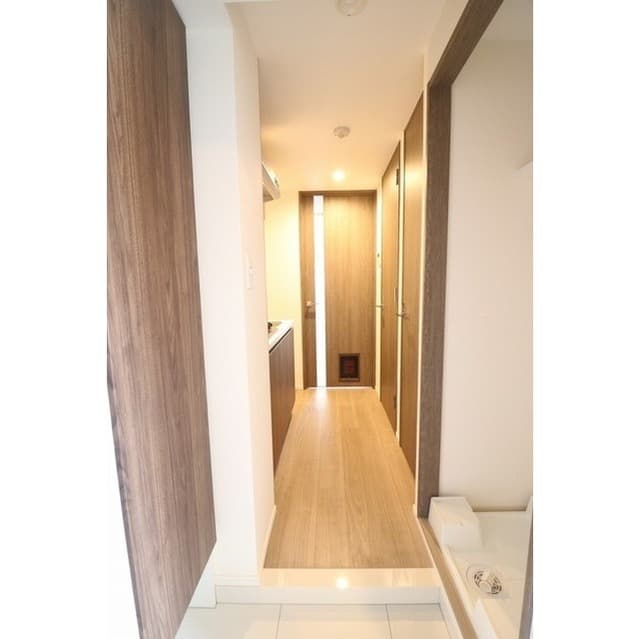 Room image 8