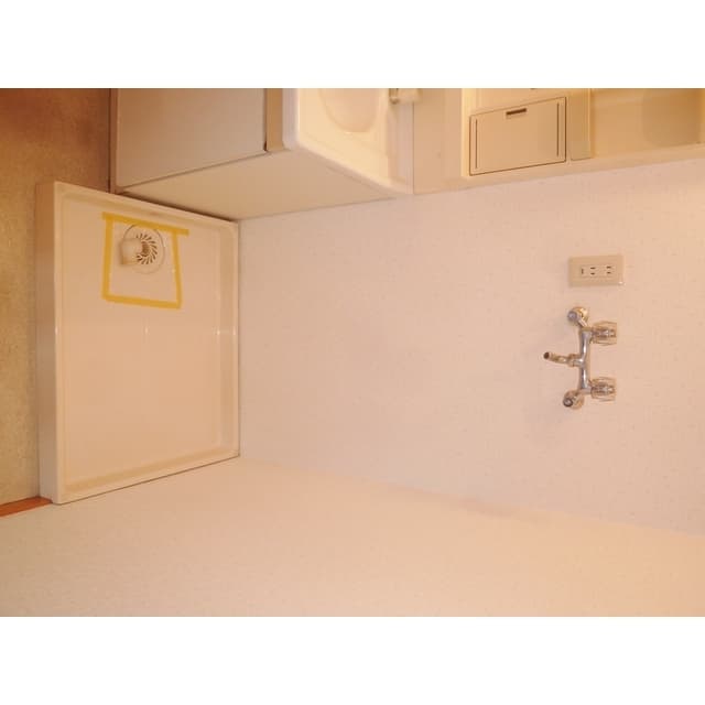 Room image 13