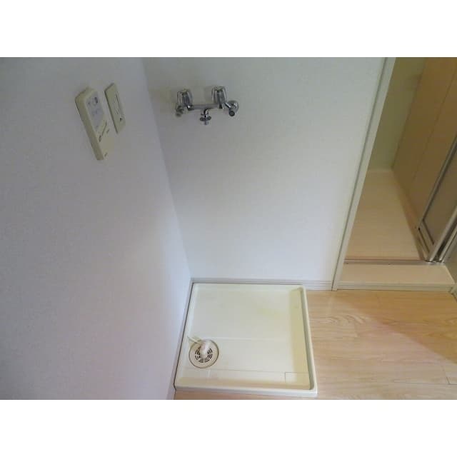 Room image 9