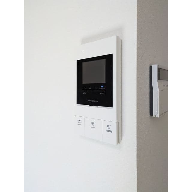 Room image 16