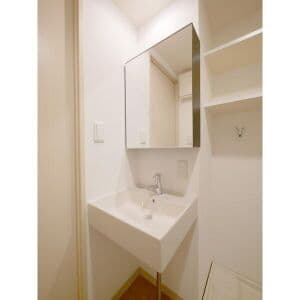 Room image 15