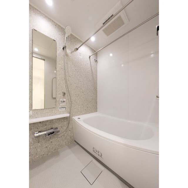 Room image 16