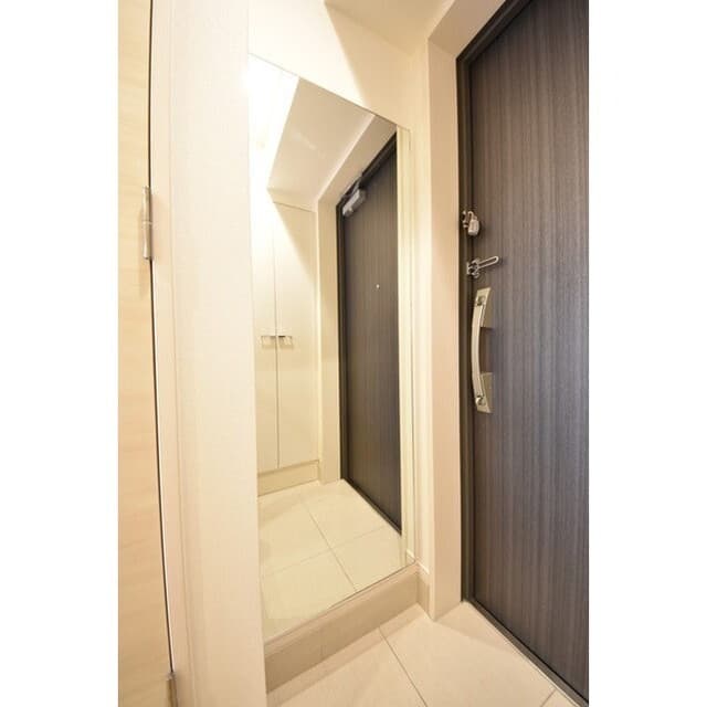 Room image 9