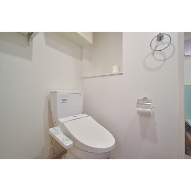 Room image 8