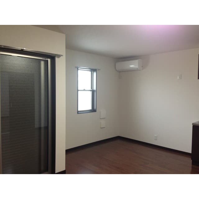 Room image 16