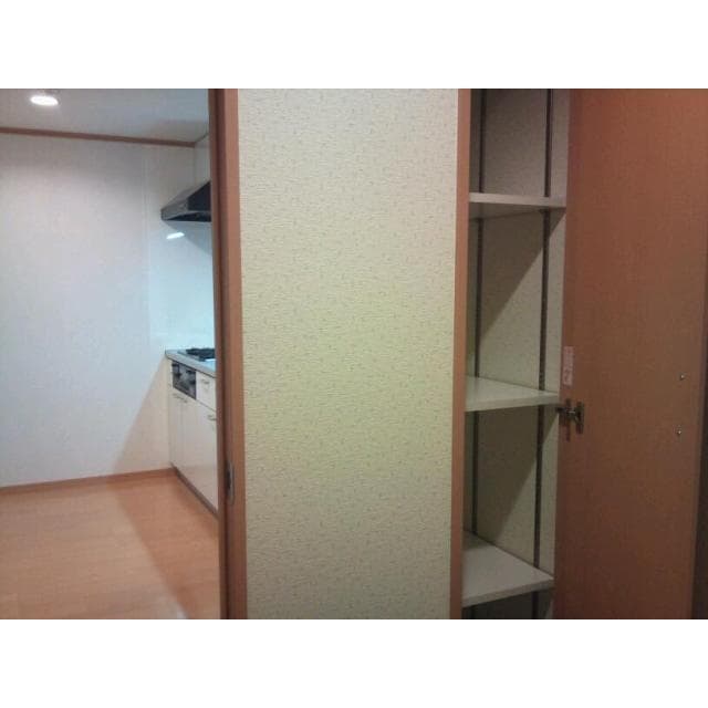 Room image 12