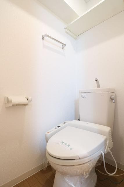 Room image 8