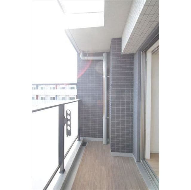 Room image 12