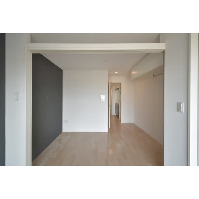 Room image 15