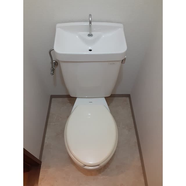 Room image 10
