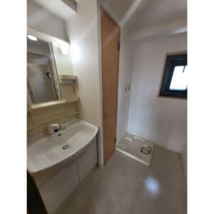 Room image 13