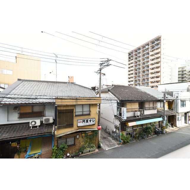 Room image 15