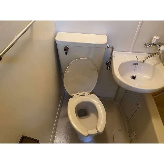 Room image 10