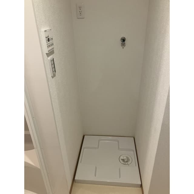 Room image 13