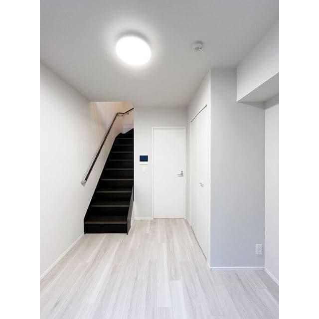 Room image 15