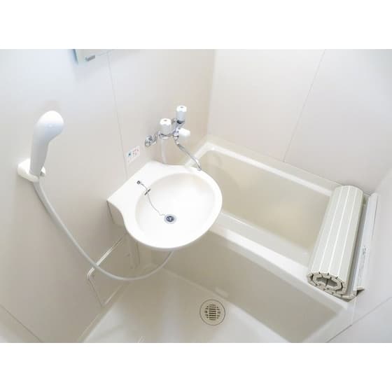 Room image 10