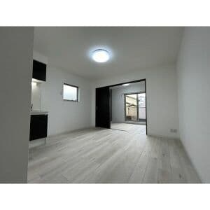 Room image 14