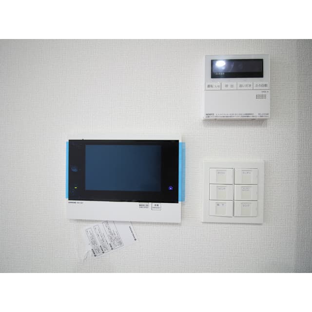 Room image 16