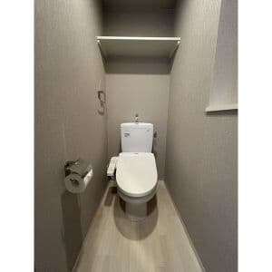 Room image 16