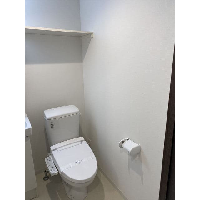 Room image 15
