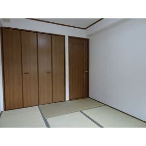 Room image 13