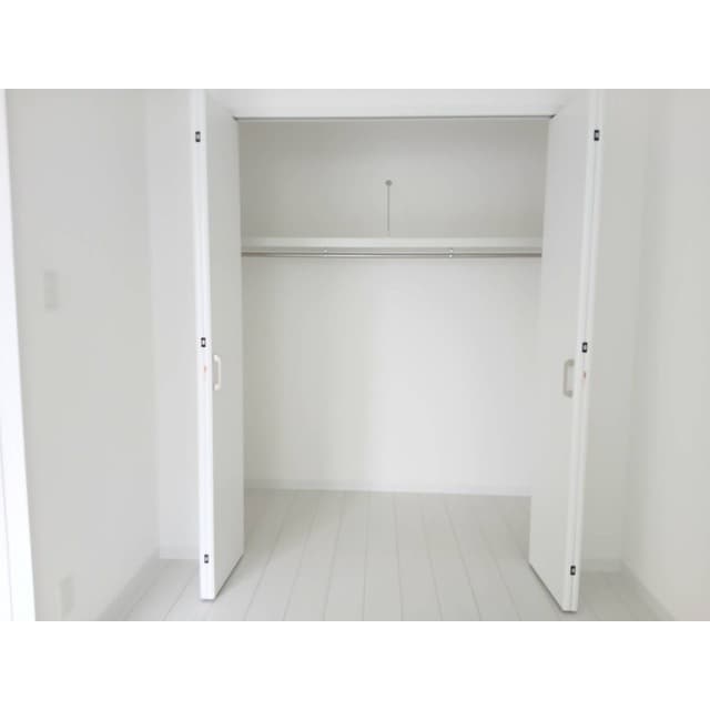 Room image 14