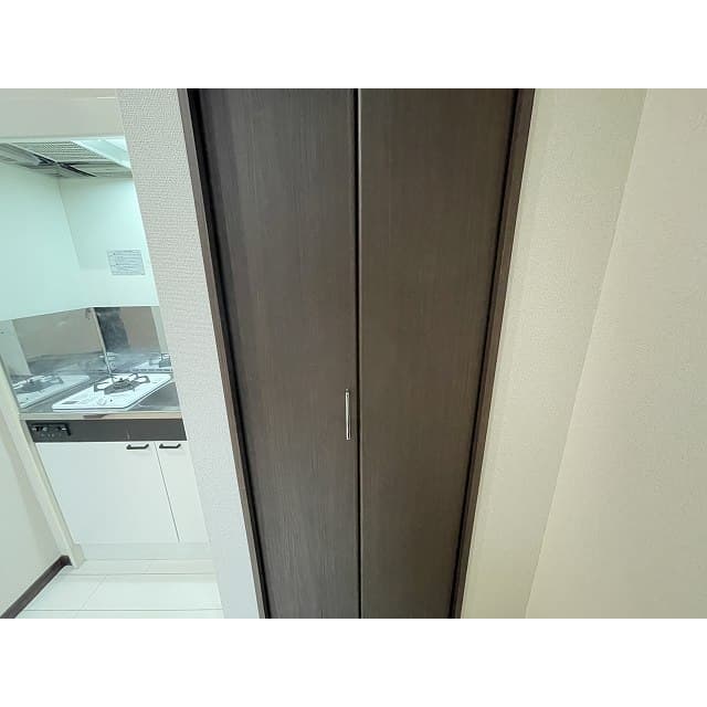 Room image 13