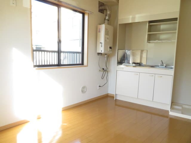 Room image 15