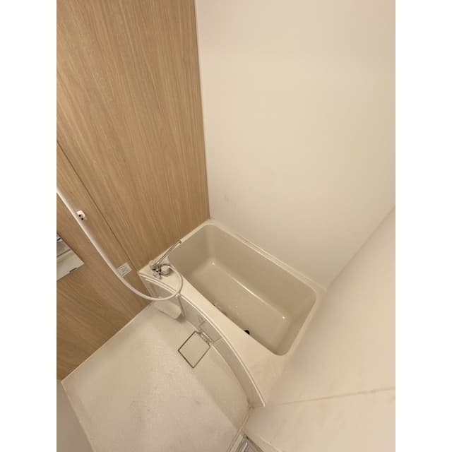 Room image 10