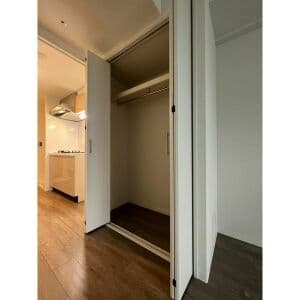 Room image 15