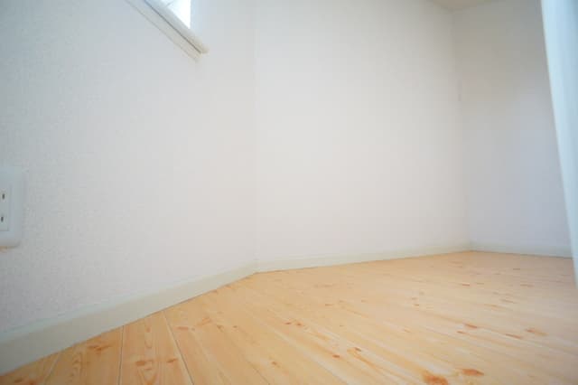 Room image 14