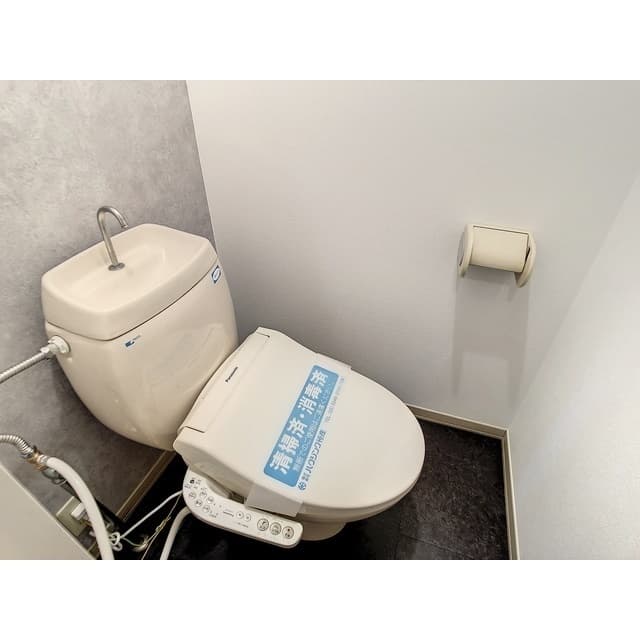 Room image 11
