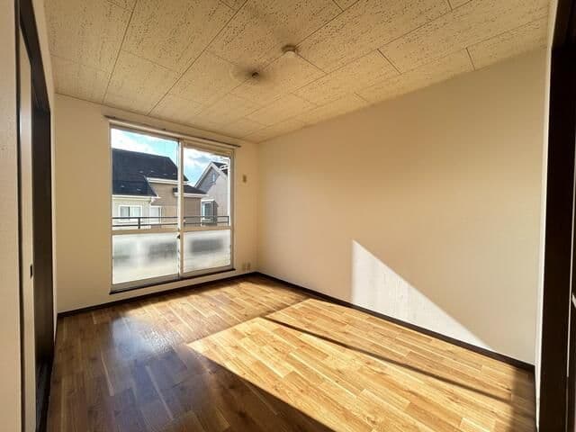 Room image 12