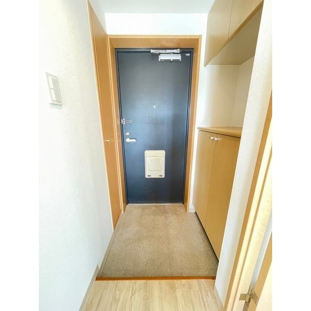 Room image 16