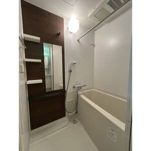 Room image 13