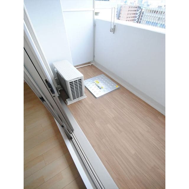 Room image 14