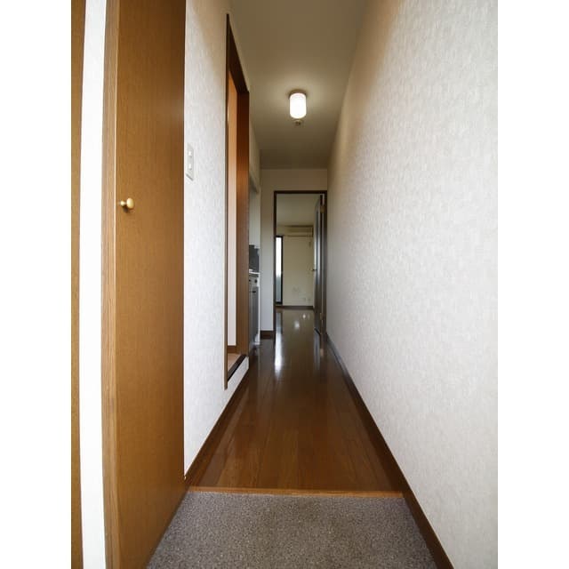 Room image 13