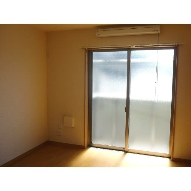 Main interior of Amour Yuu